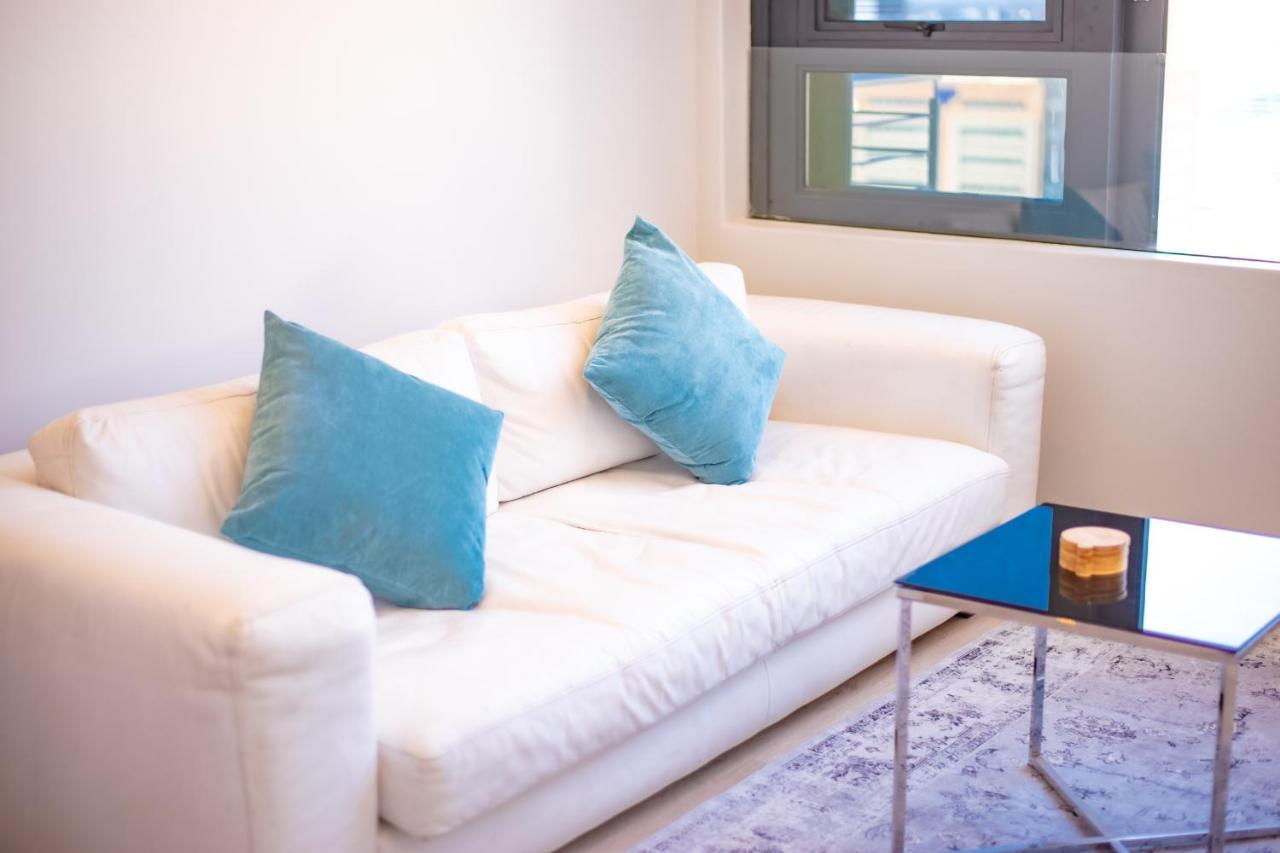 16 On Bree Luxury Studio Apartment With City Mountain Sea Views Cape Town Exterior photo