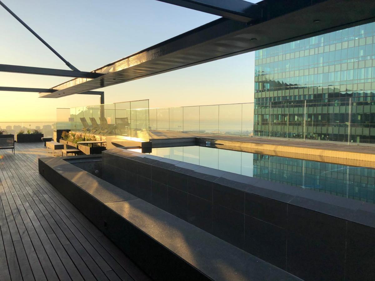 16 On Bree Luxury Studio Apartment With City Mountain Sea Views Cape Town Exterior photo