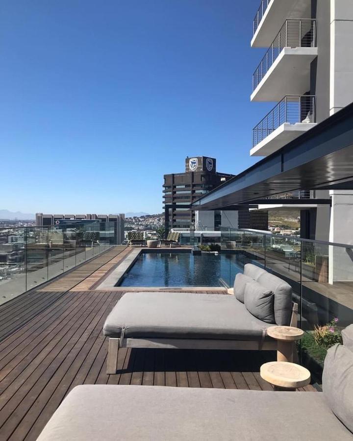 16 On Bree Luxury Studio Apartment With City Mountain Sea Views Cape Town Exterior photo